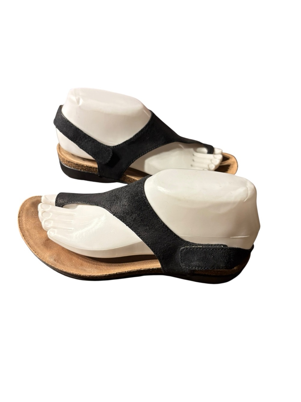Dansko Reece black leather toe loop sandals 37
